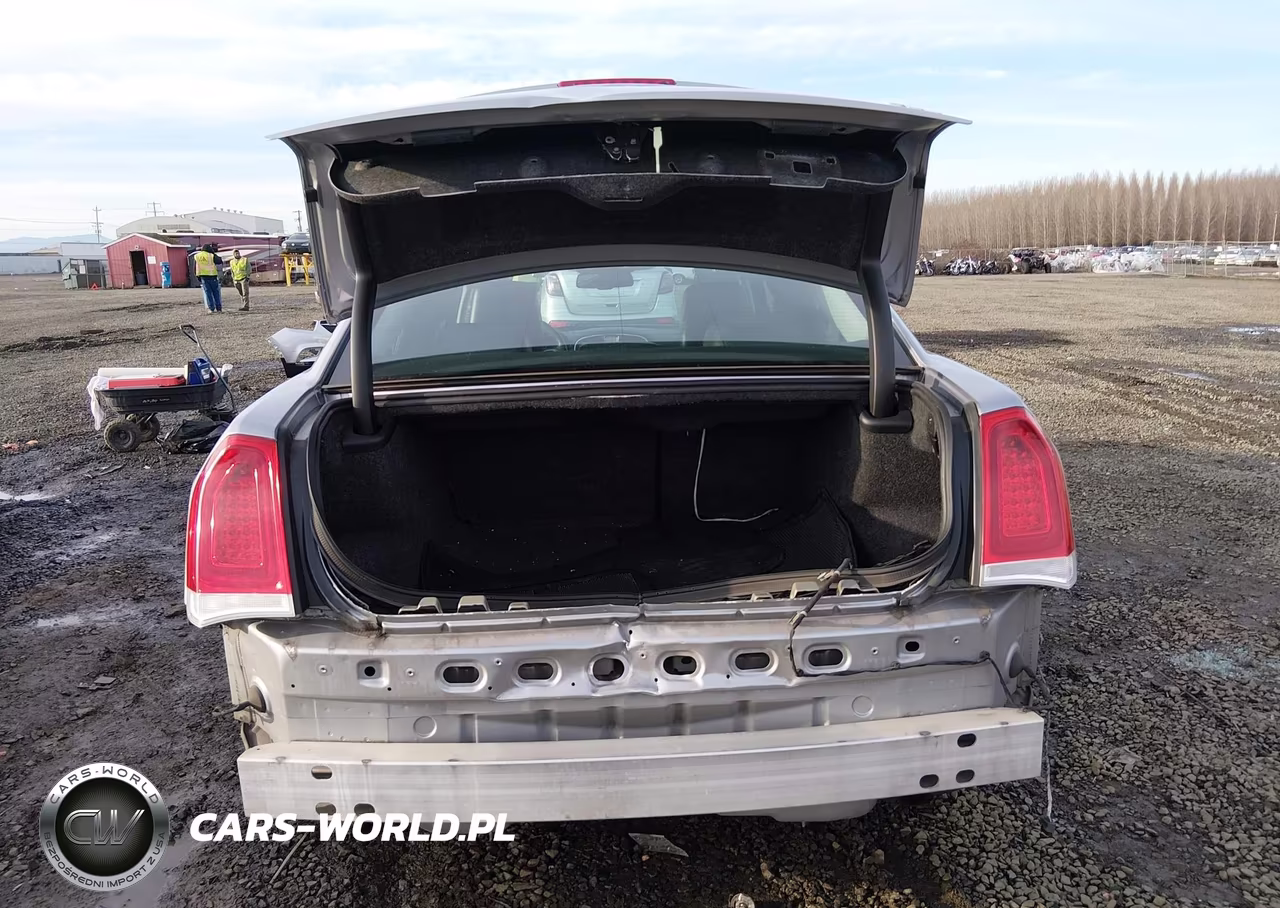 2016 Chrysler 300 Limited VIN:2C3CCAAG0GH229746 - 17