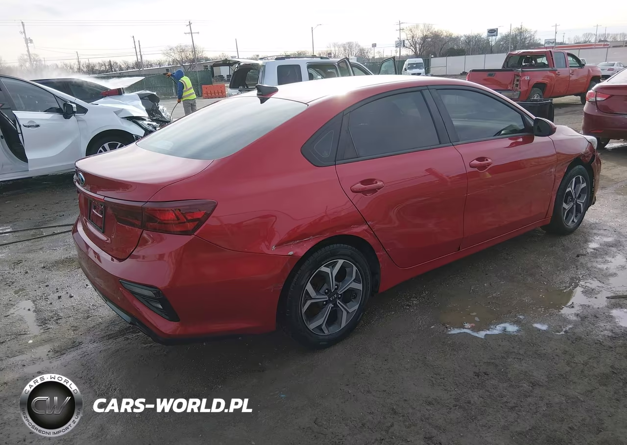 2020 Kia Forte Lxs VIN:3KPF24AD5LE197708 - 4