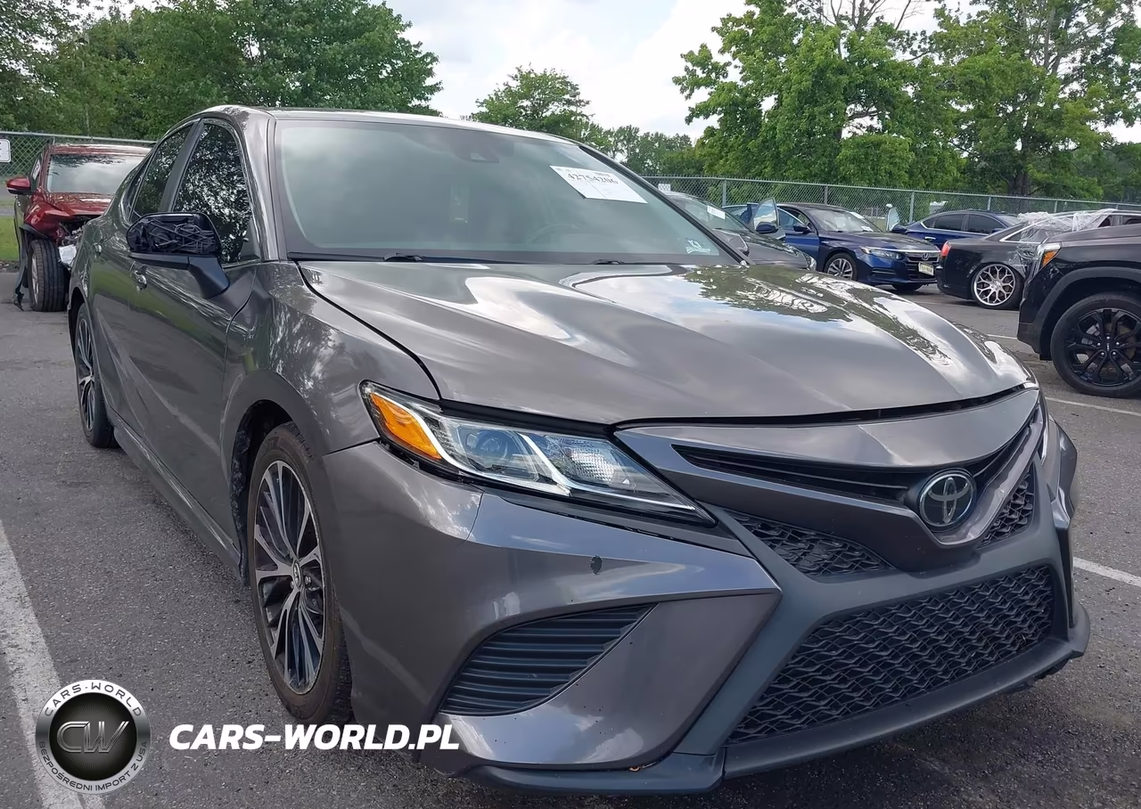 2019 Toyota Camry Se – zdjęcie 1 z 15