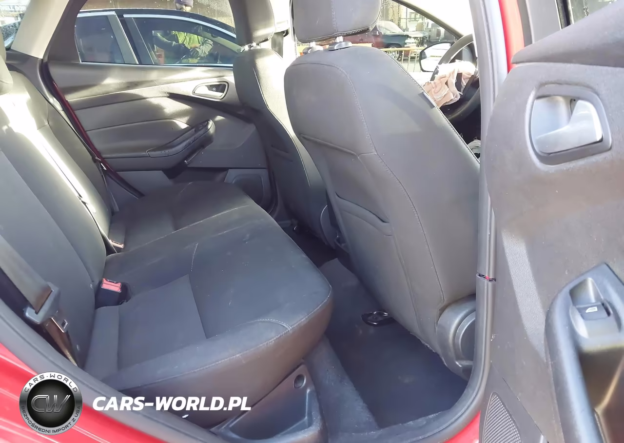 2015 Ford Focus Se VIN:1FADP3F22FL277141 - 8