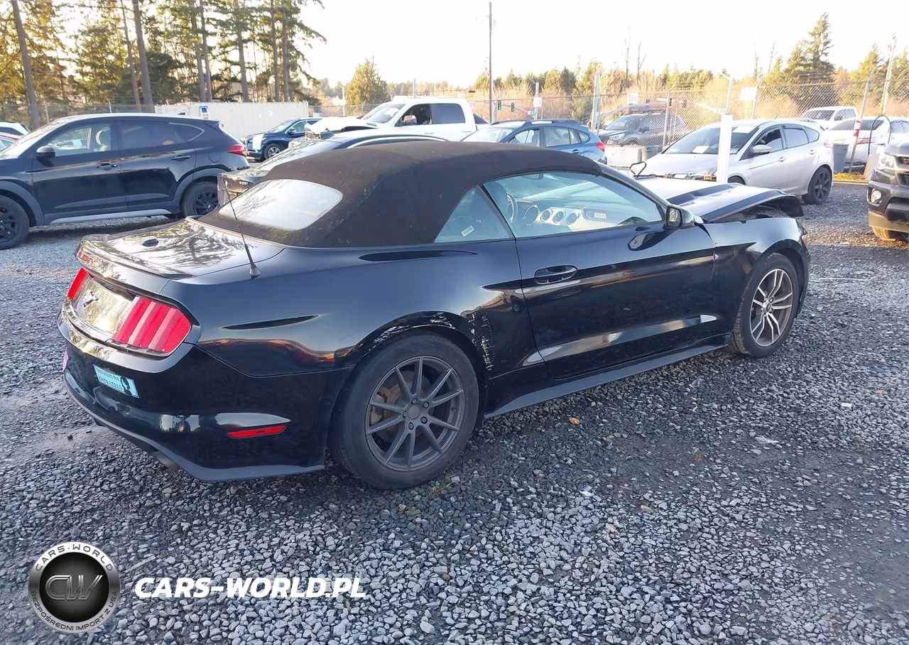 2017 Ford Mustang Ecoboost Premium VIN:1FATP8UH2H5267474 - 4
