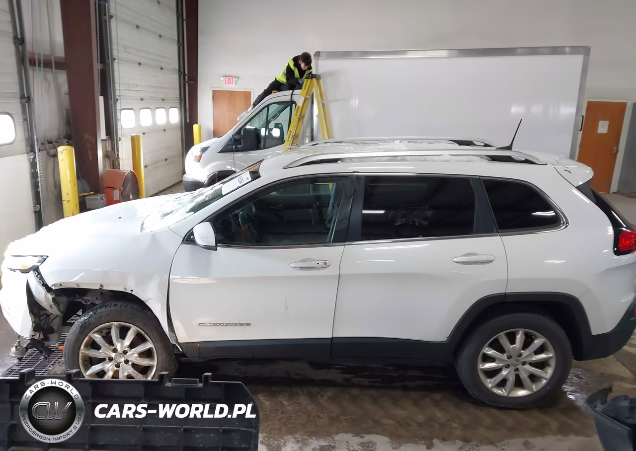 2017 Jeep Cherokee Limited 4X4 VIN:1C4PJMDB0HW512252 - 14