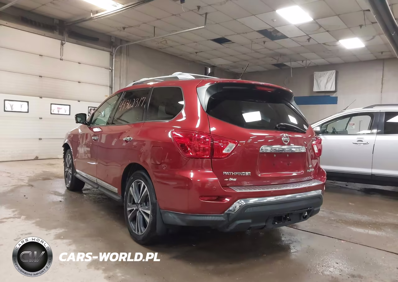 2017 Nissan Pathfinder Platinum VIN:5N1DR2MM9HC618388 - 3