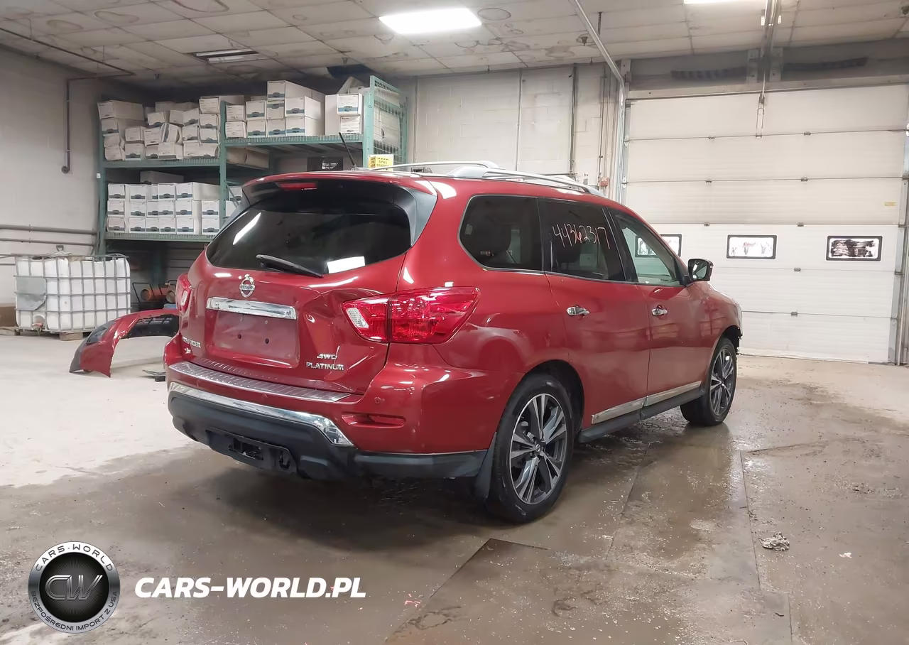 2017 Nissan Pathfinder Platinum VIN:5N1DR2MM9HC618388 - 4