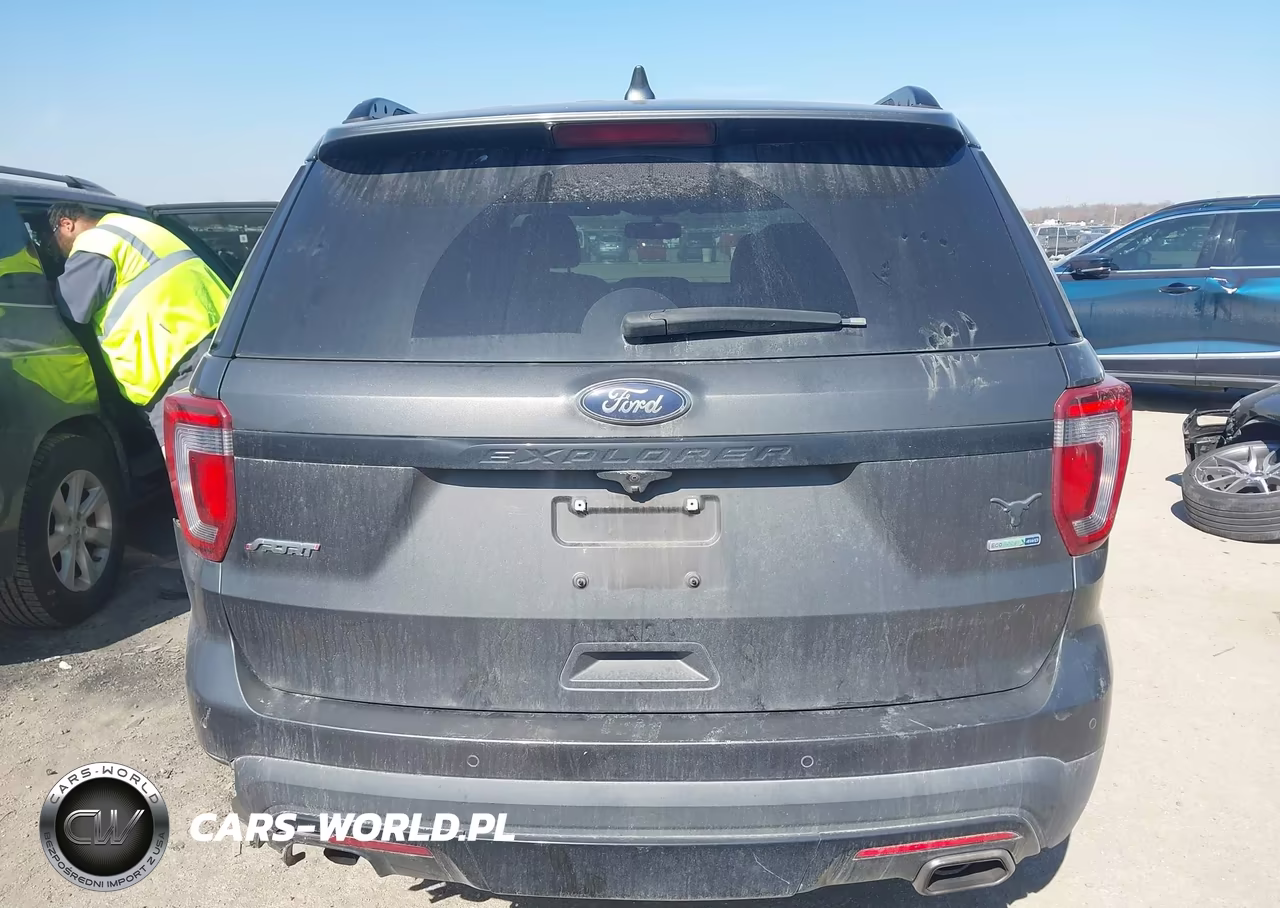 2017 Ford Explorer Sport VIN:1FM5K8GT9HGD23704 - 16