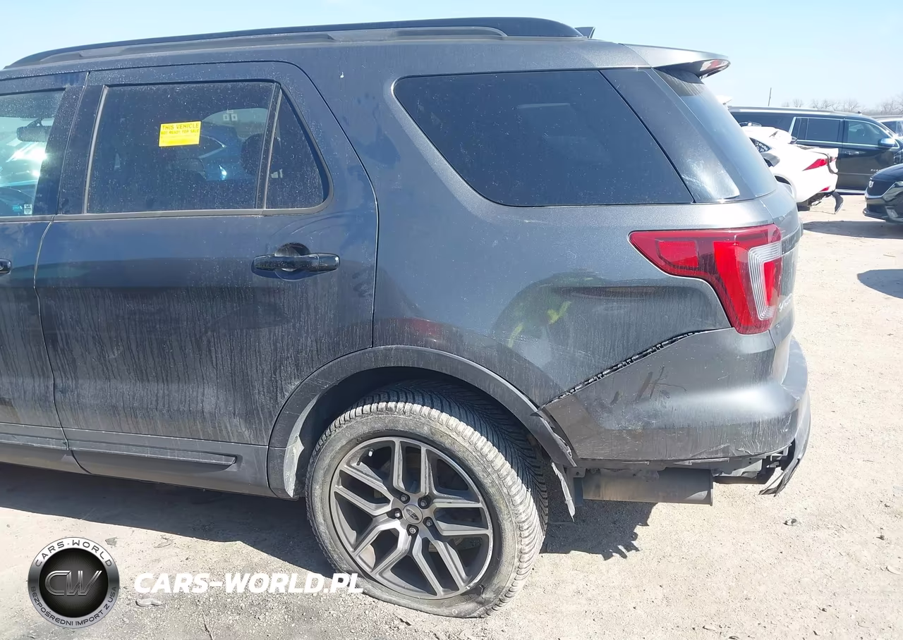 2017 Ford Explorer Sport VIN:1FM5K8GT9HGD23704 - 17