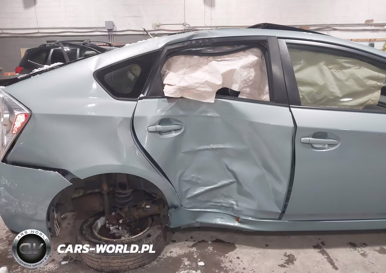 2012 Toyota Prius Three VIN:JTDKN3DU8C5394525 - 6