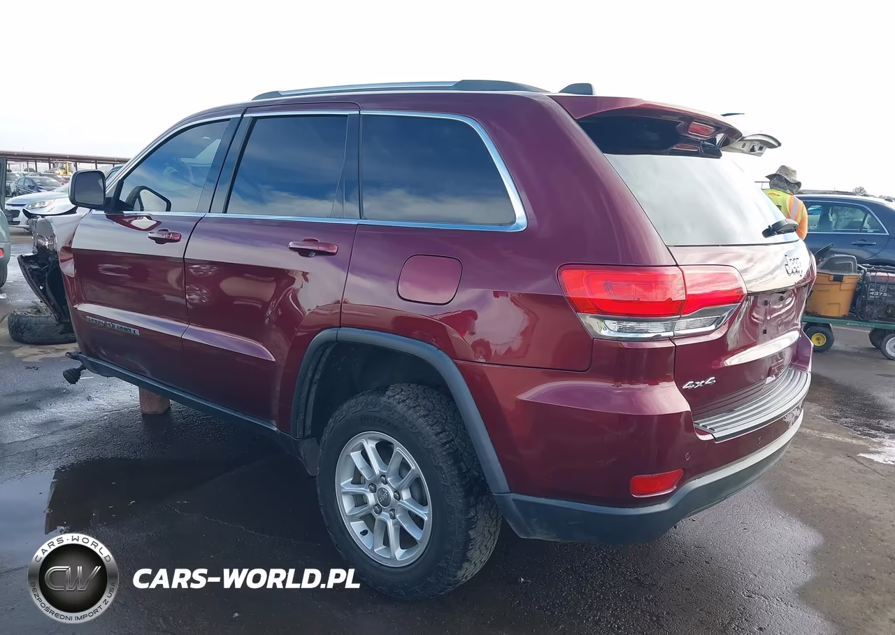 2018 Jeep Grand Cherokee Laredo E 4X4 VIN:1C4RJFAG0JC508407 - 3