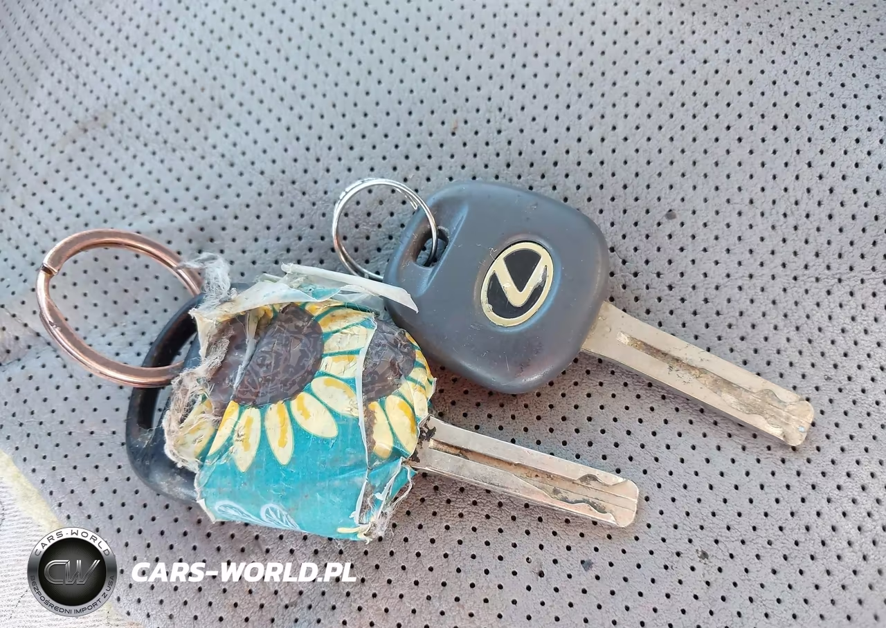 2005 Lexus Es 330 VIN:JTHBA30G355121215 - 9