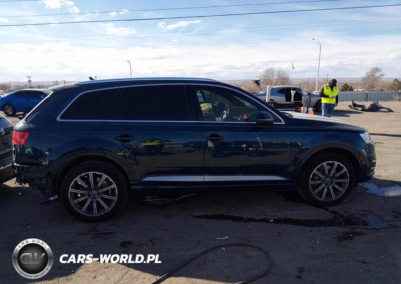 2019 Audi Q7 55 Premium VIN:WA1LAAF77KD041283 - 12