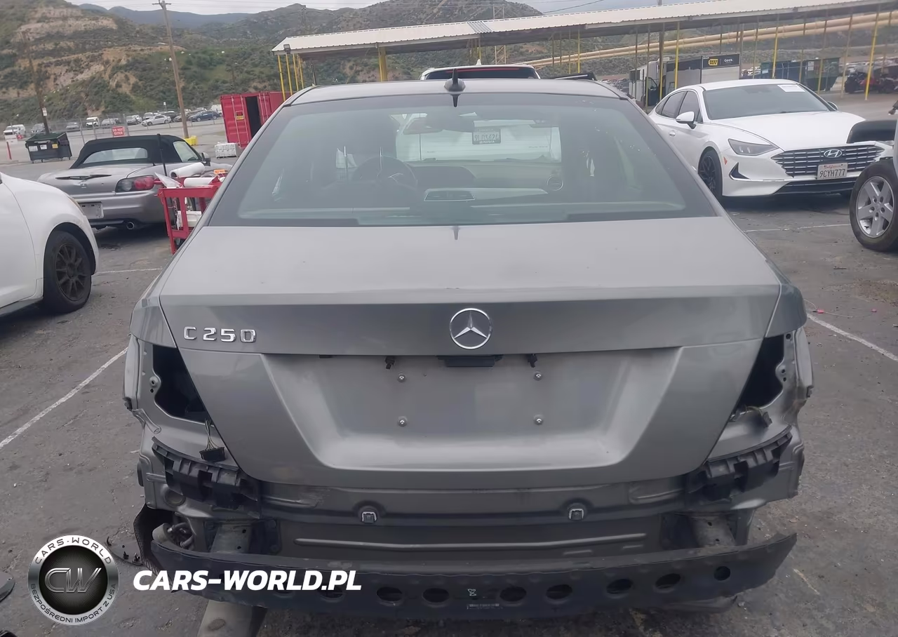 2013 Mercedes-Benz C 250 Sport VIN:WDDGF4HB4DA849628 - 15