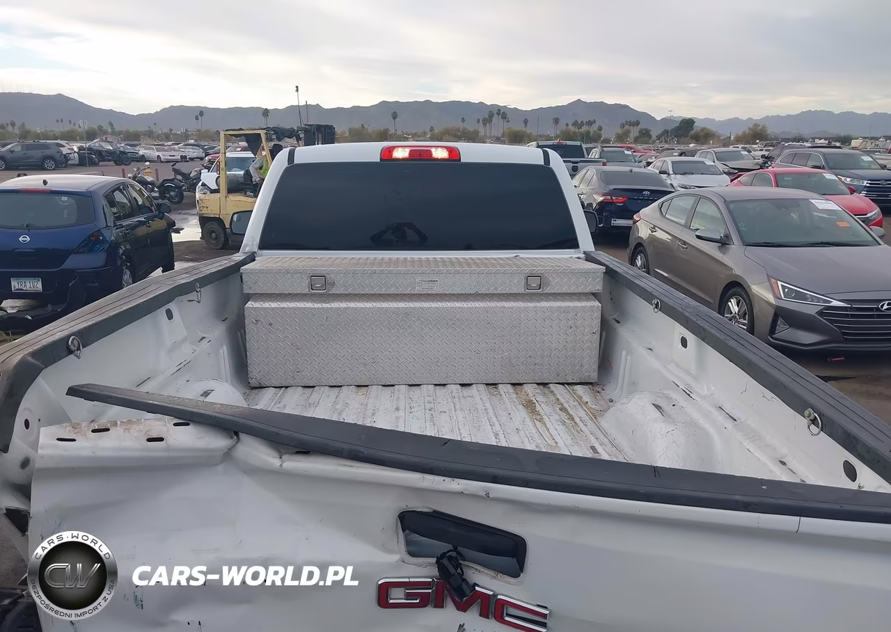 2018 GMC Sierra 1500 VIN:1GTN1LEC0JZ904399 - 8