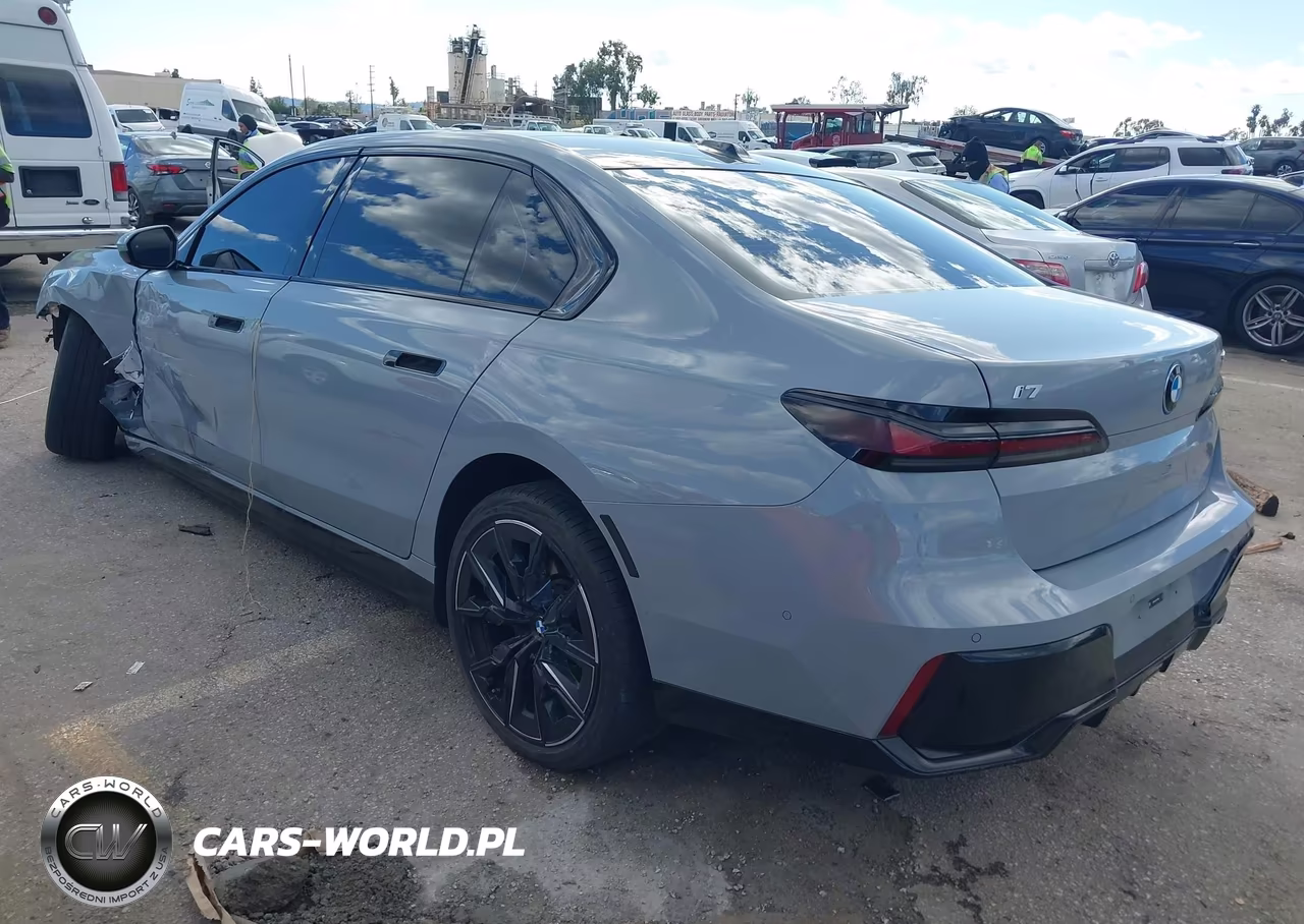 2023 BMW I7 xDrive60 VIN:WBY53EJ09PCN73592 - 3