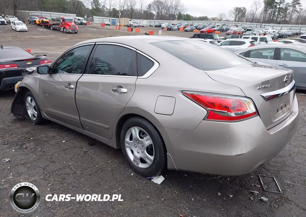 2015 Nissan Altima 2.5 S VIN:1N4AL3AP0FC581151 - 3