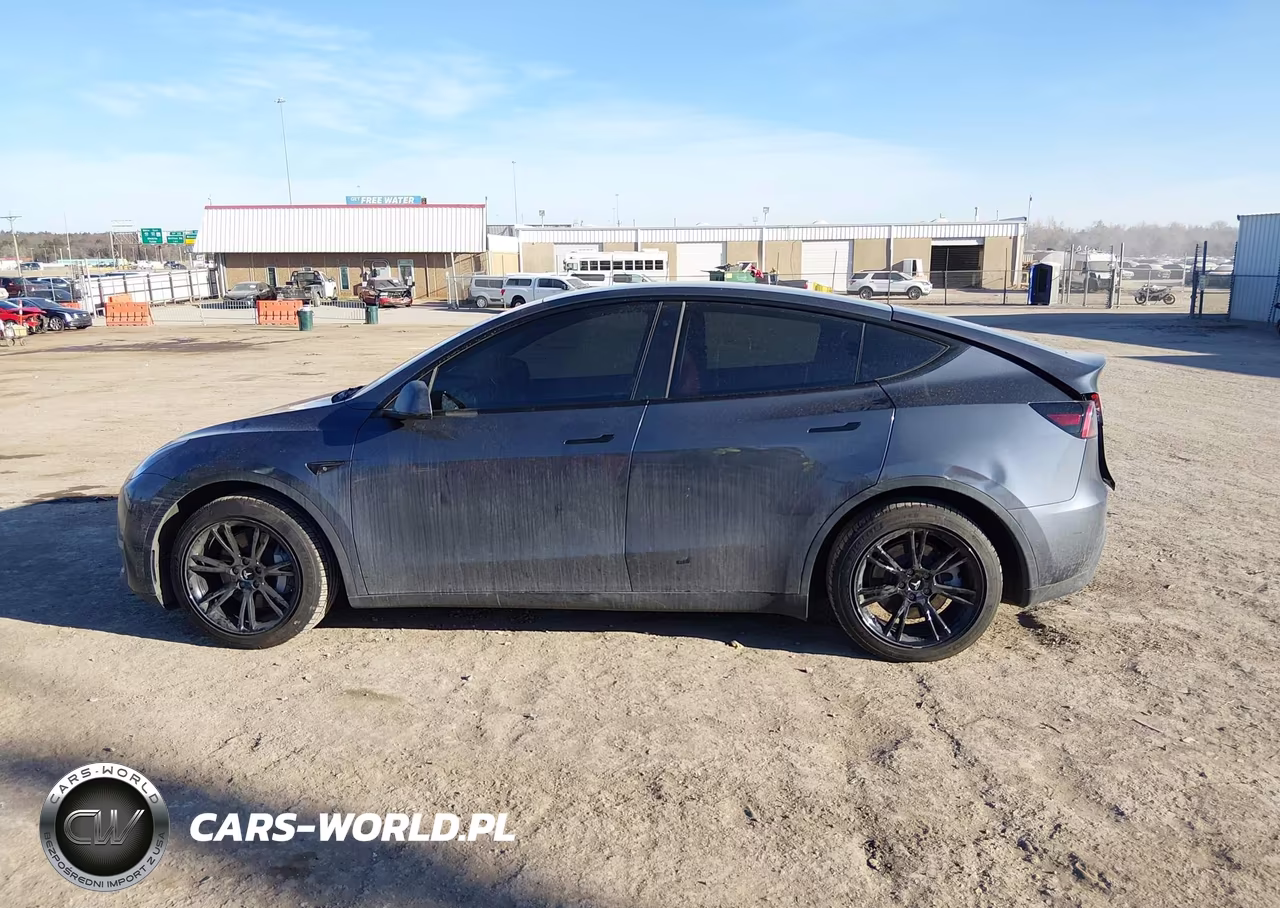 2022 Tesla Model Y Long Range Dual Motor All-Wheel Drive VIN:7SAYGDEE7NF460973 - 14
