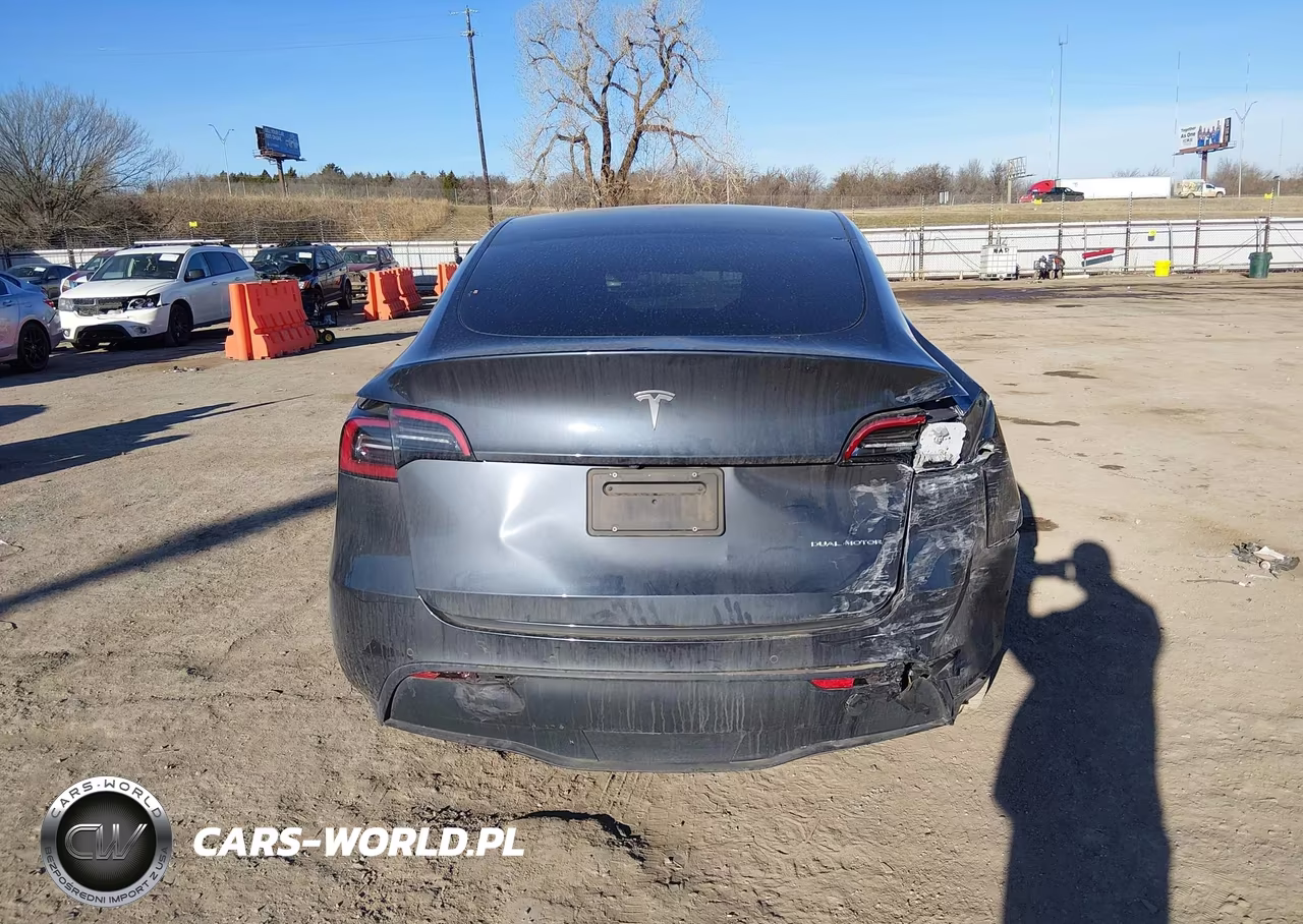 2022 Tesla Model Y Long Range Dual Motor All-Wheel Drive VIN:7SAYGDEE7NF460973 - 16