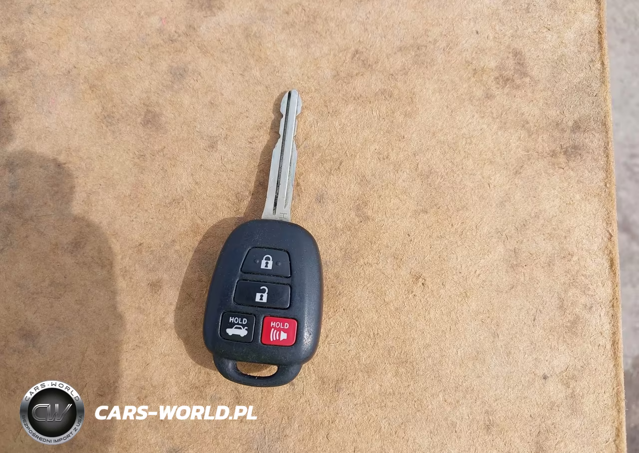 2016 Toyota Camry Le VIN:4T4BF1FK8GR571942 - 11