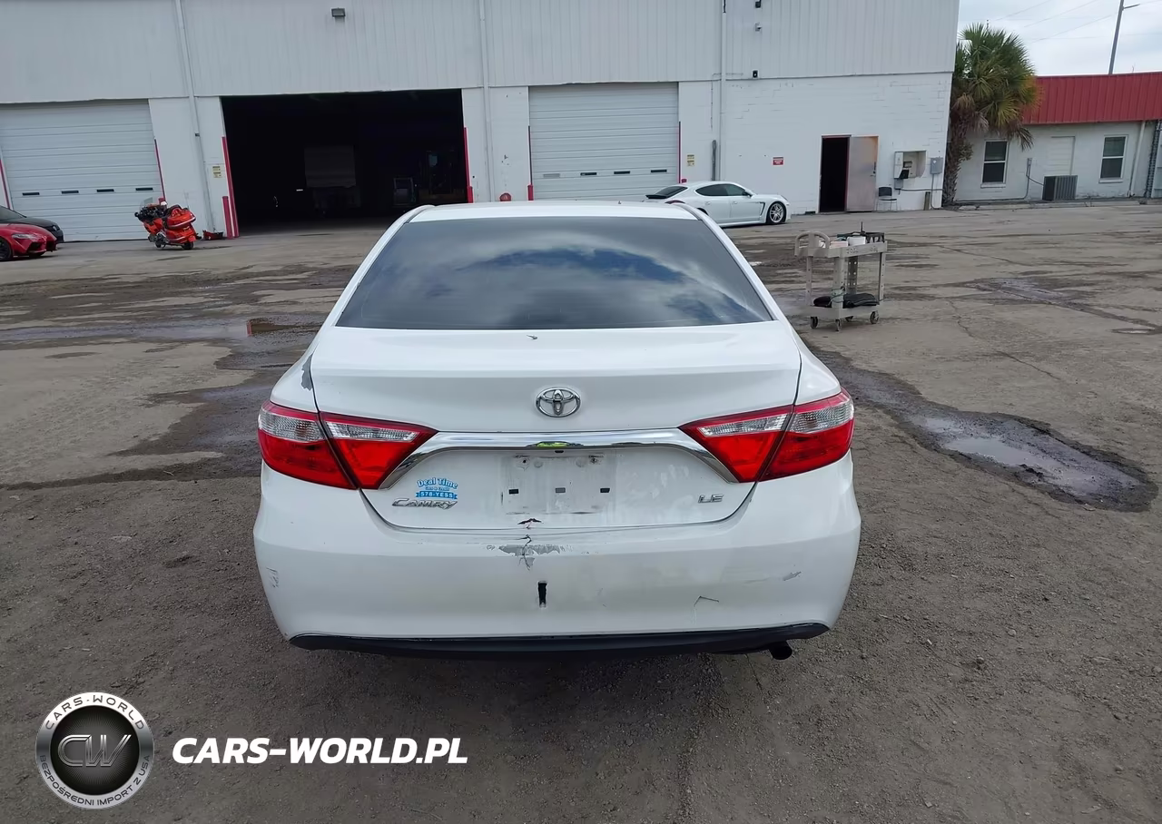 2016 Toyota Camry Le VIN:4T4BF1FK8GR571942 - 16