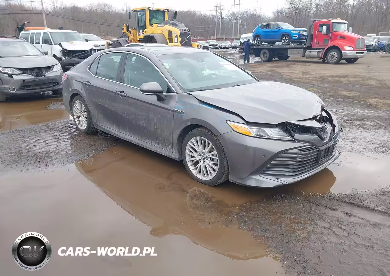 2018 Toyota Camry Hybrid Xle