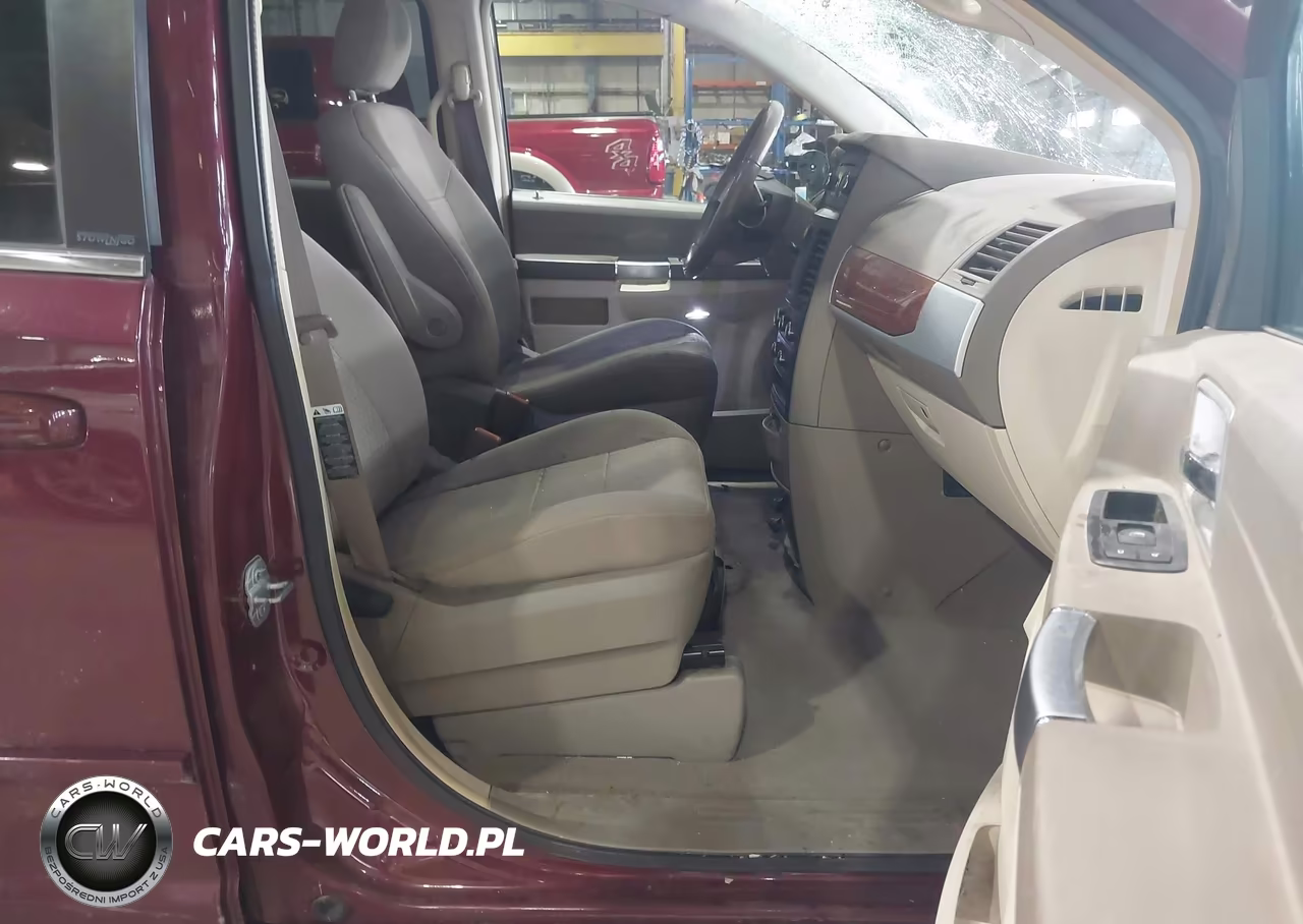 2008 Chrysler Town & Country Touring VIN:2A8HR54P88R725353 - 5