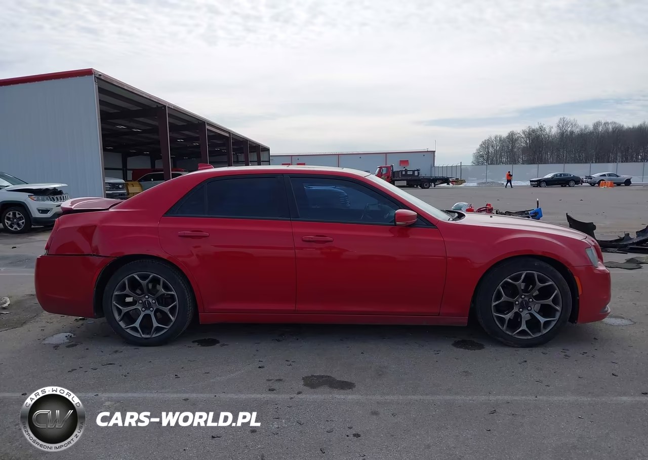 2015 Chrysler 300 300S VIN:2C3CCABG3FH755799 - 13