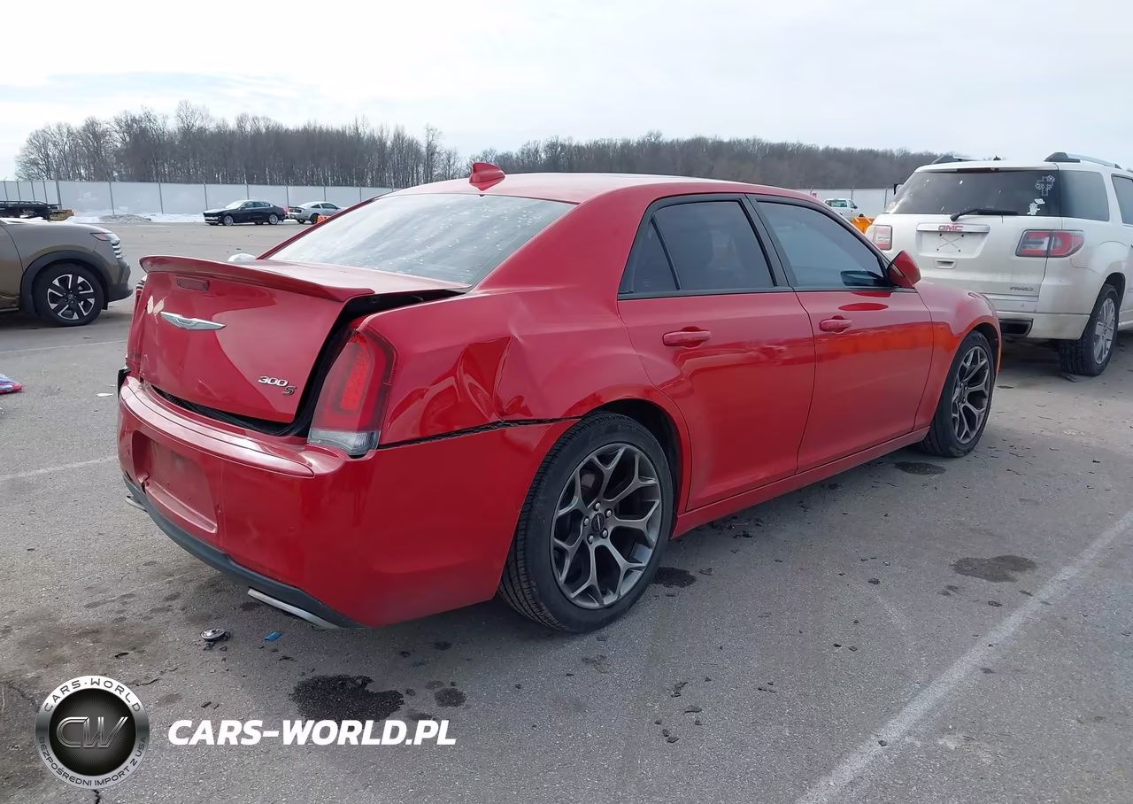 2015 Chrysler 300 300S VIN:2C3CCABG3FH755799 - 4