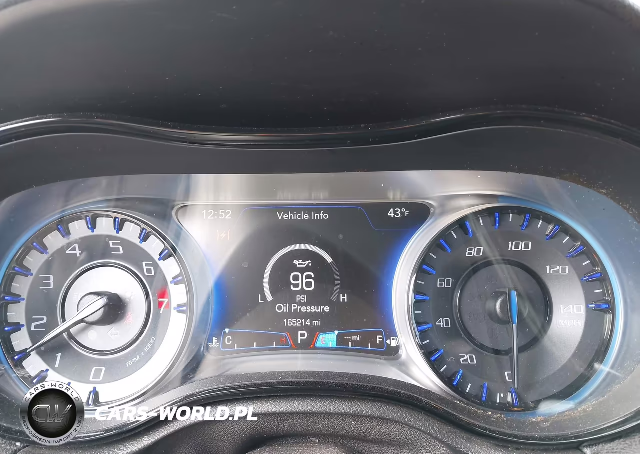 2015 Chrysler 300 300S VIN:2C3CCABG3FH755799 - 7
