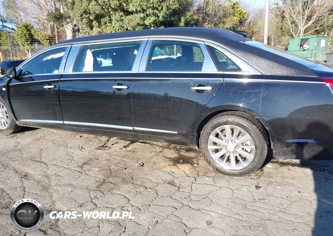 2019 Cadillac Xts V4U Coachbuilder Limousine VIN:2GEXG6U38K9550497 - 14