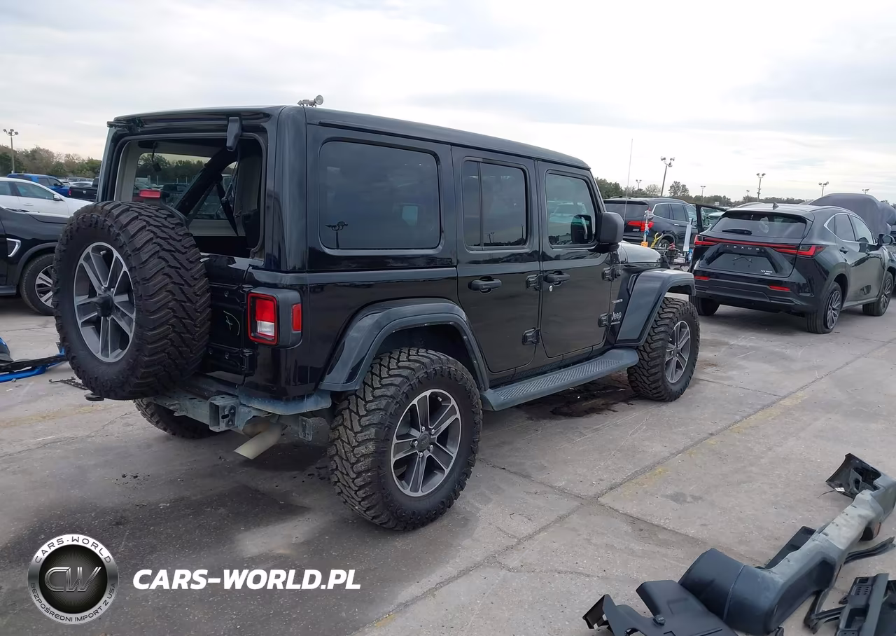 2023 Jeep Wrangler 4-Door Sahara 4X4 VIN:1C4HJXEN1PW630081 - 4
