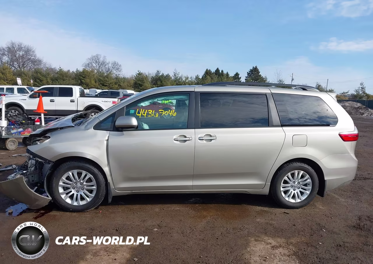 2017 Toyota Sienna Xle 8 Passenger VIN:5TDYZ3DC3HS889836 - 15