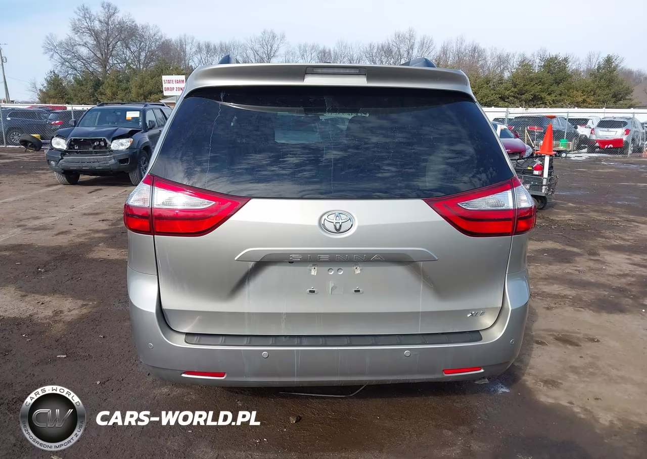 2017 Toyota Sienna Xle 8 Passenger VIN:5TDYZ3DC3HS889836 - 17