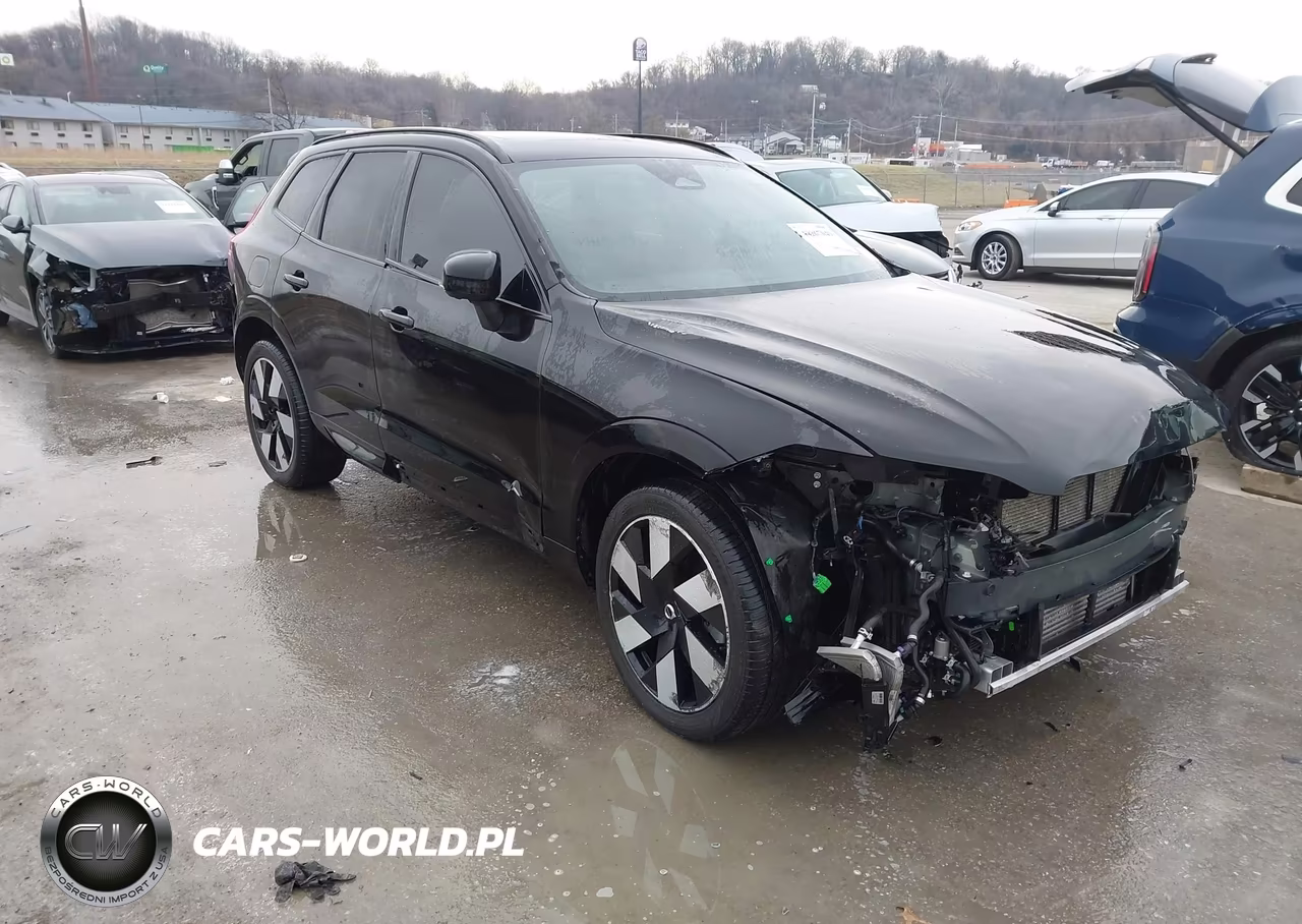 2024 Volvo Xc60 Recharge Plug-In Hybrid T8 Plus Dark Theme – zdjęcie 1 z 18