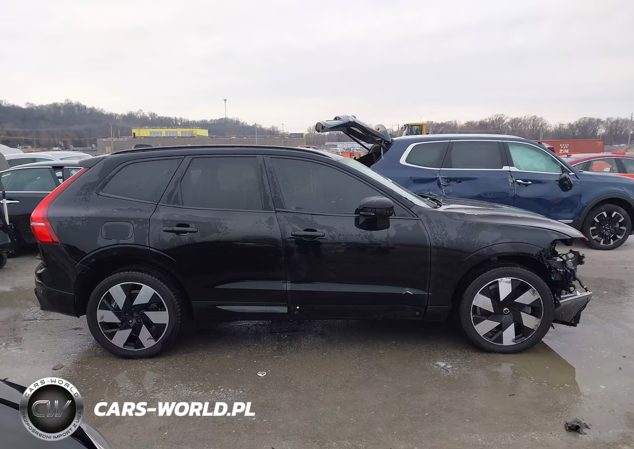 2024 Volvo Xc60 Recharge Plug-In Hybrid T8 Plus Dark Theme VIN:YV4H60DL2R1782974 - 14