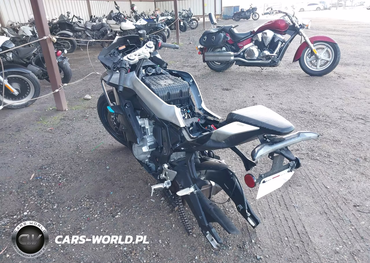 2025 Cf Moto 675Ss VIN:LCEPEVLP4S6000542 - 3