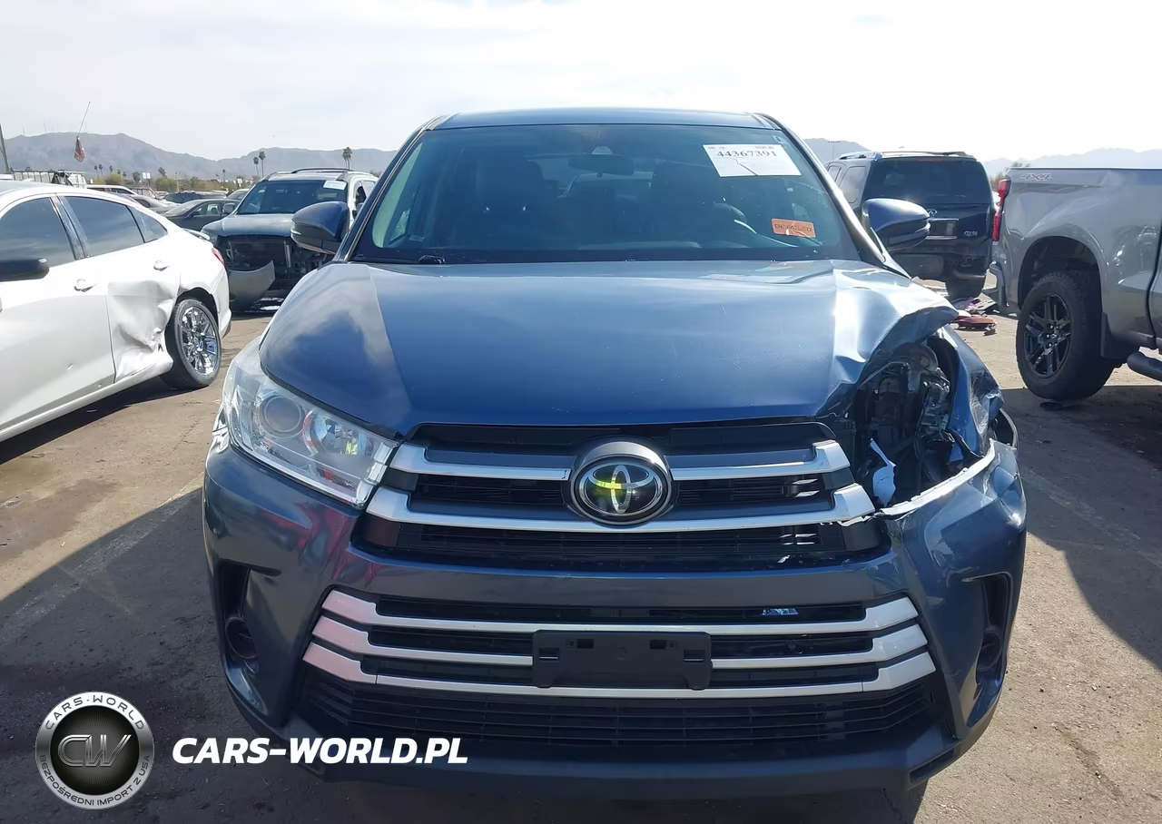 2019 Toyota Highlander Le VIN:5TDBZRFH9KS972471 - 12