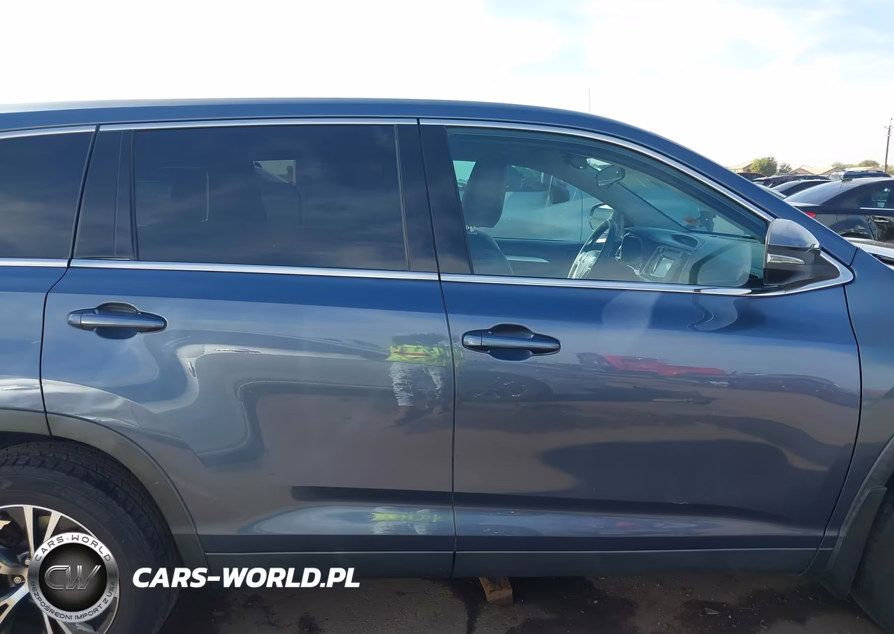 2019 Toyota Highlander Le VIN:5TDBZRFH9KS972471 - 13