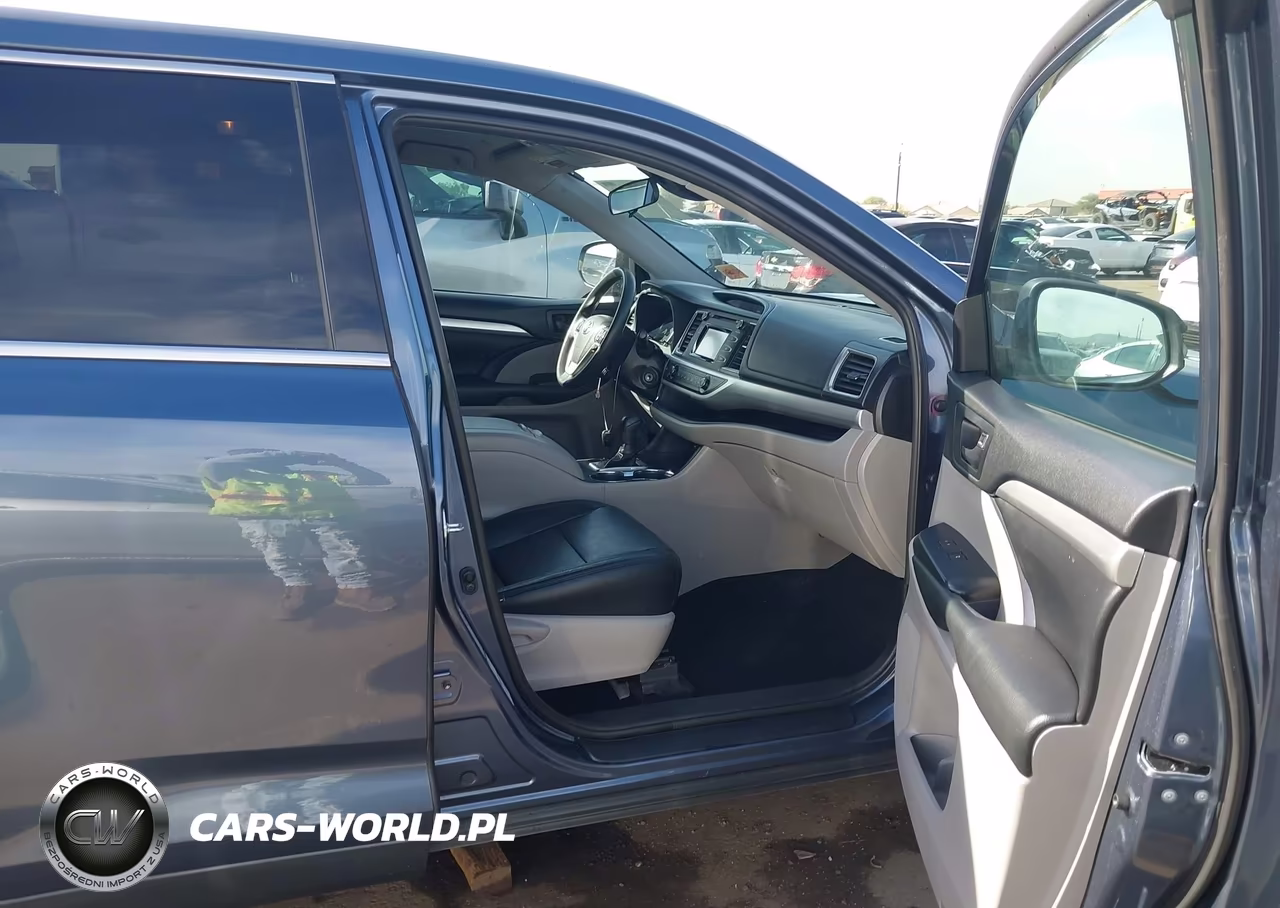 2019 Toyota Highlander Le VIN:5TDBZRFH9KS972471 - 5