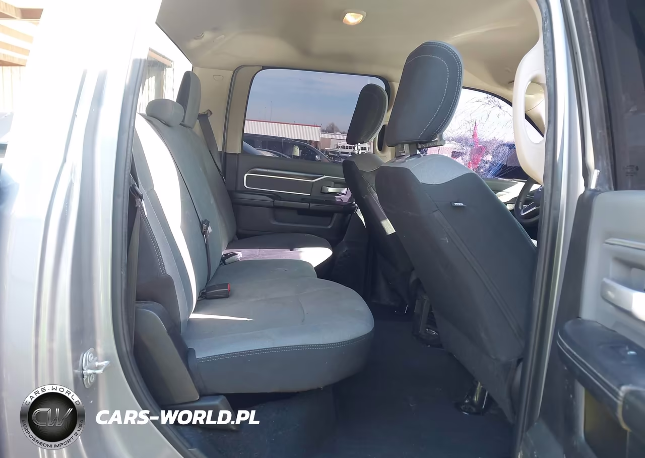 2019 Ram 2500 Big Horn 4X4 6'4 Box VIN:3C6UR5DL7KG689291 - 8