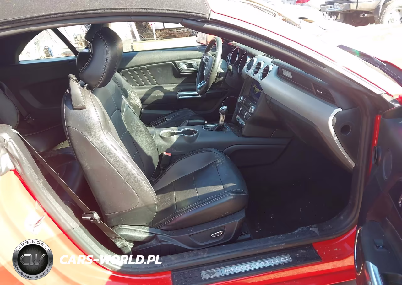 2017 Ford Mustang Ecoboost Premium VIN:1FATP8UH9H5293487 - 5
