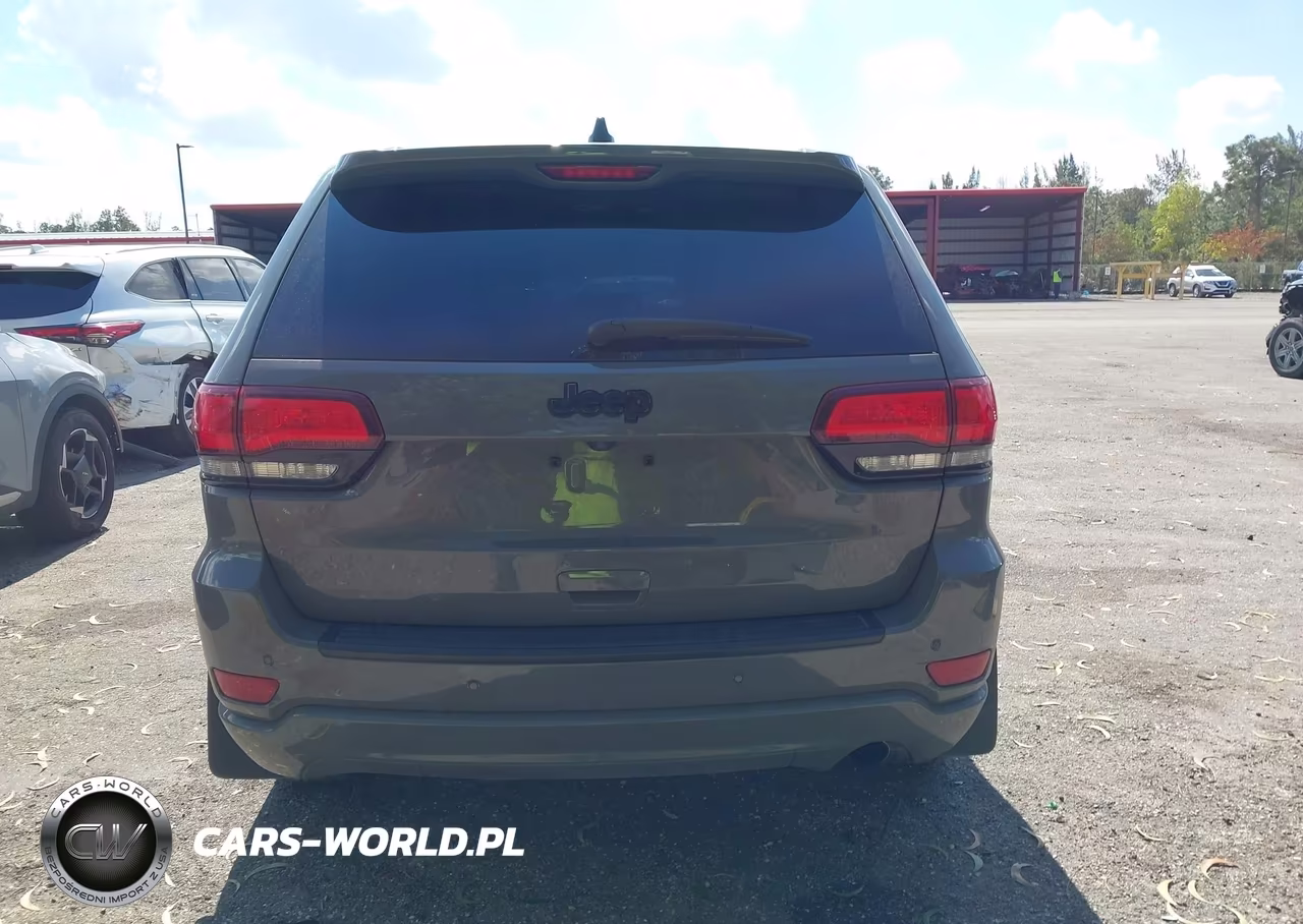 2019 Jeep Grand Cherokee Altitude 4X2 VIN:1C4RJEAG2KC823978 - 17