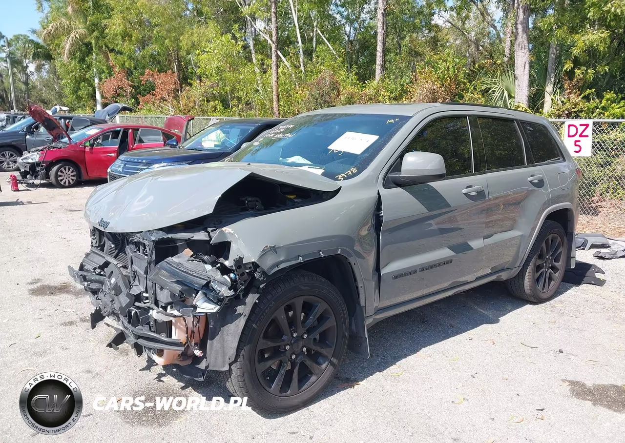 2019 Jeep Grand Cherokee Altitude 4X2 VIN:1C4RJEAG2KC823978 - 2