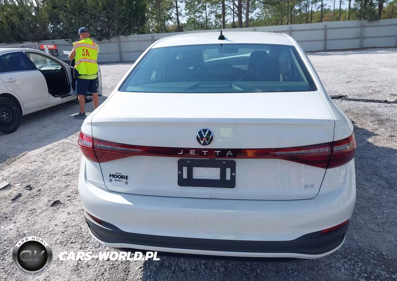 2025 Volkswagen Jetta 1.5T Se VIN:3VW7X7BU1SM069716 - 17