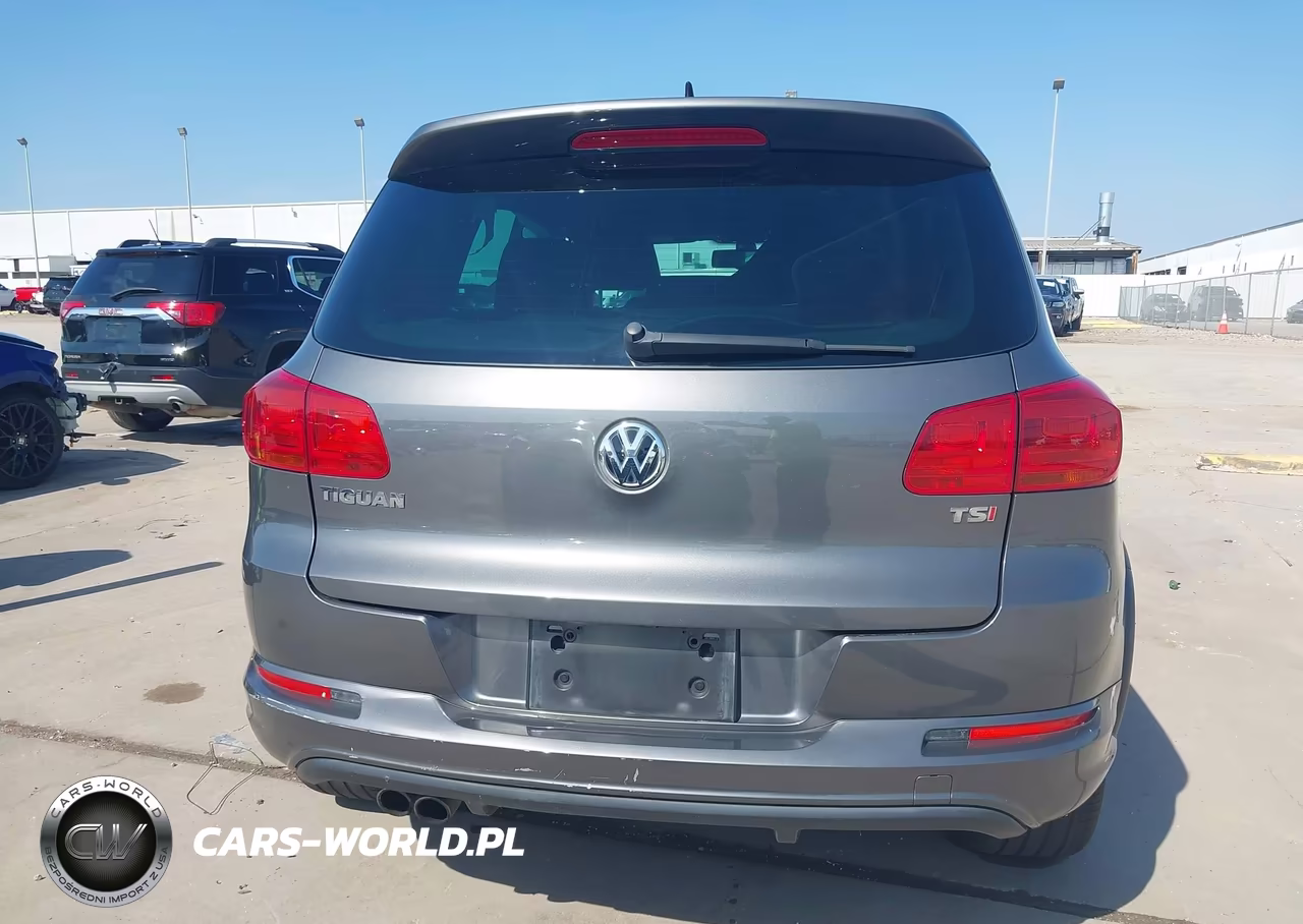 2016 Volkswagen Tiguan R-Line VIN:WVGAV7AX4GW087348 - 16