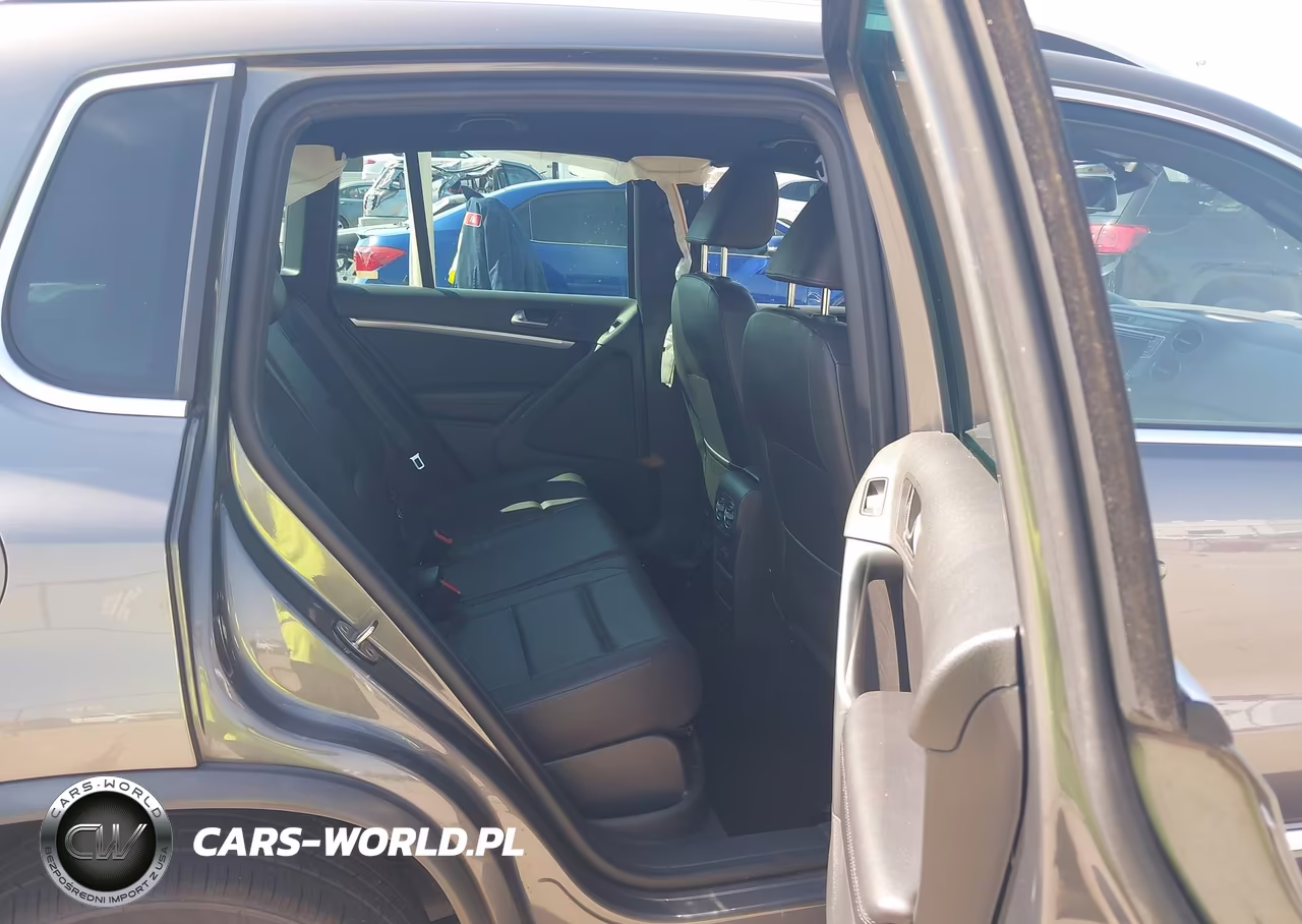 2016 Volkswagen Tiguan R-Line VIN:WVGAV7AX4GW087348 - 8