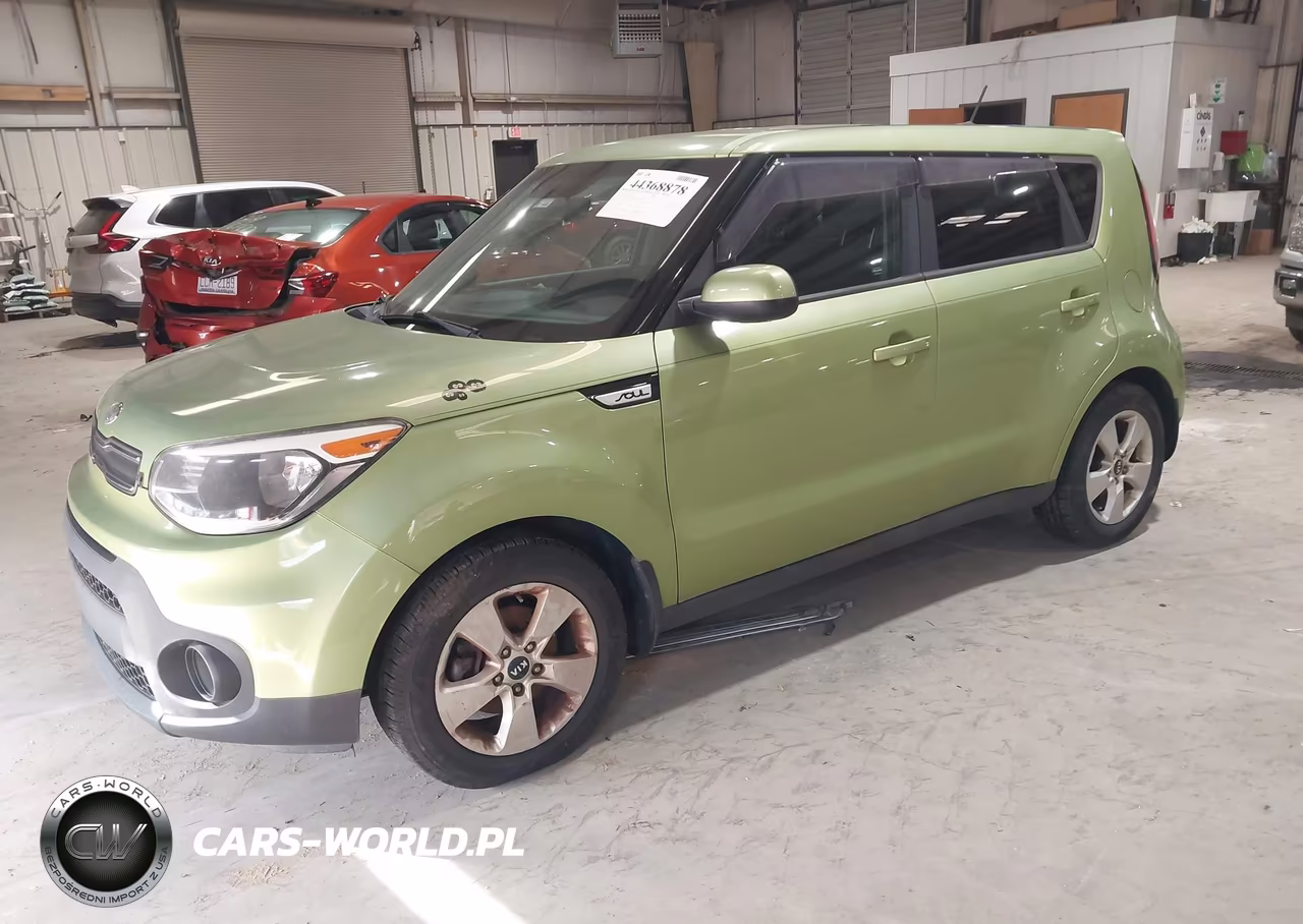 2018 Kia Soul VIN:KNDJN2A23J7902586 - 2