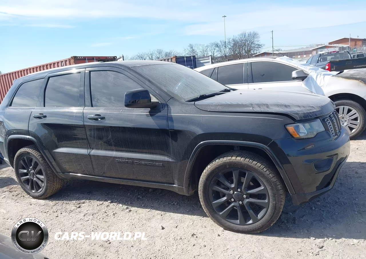 2018 Jeep Grand Cherokee Altitude 4X4 VIN:1C4RJFAG5JC457230 - 13