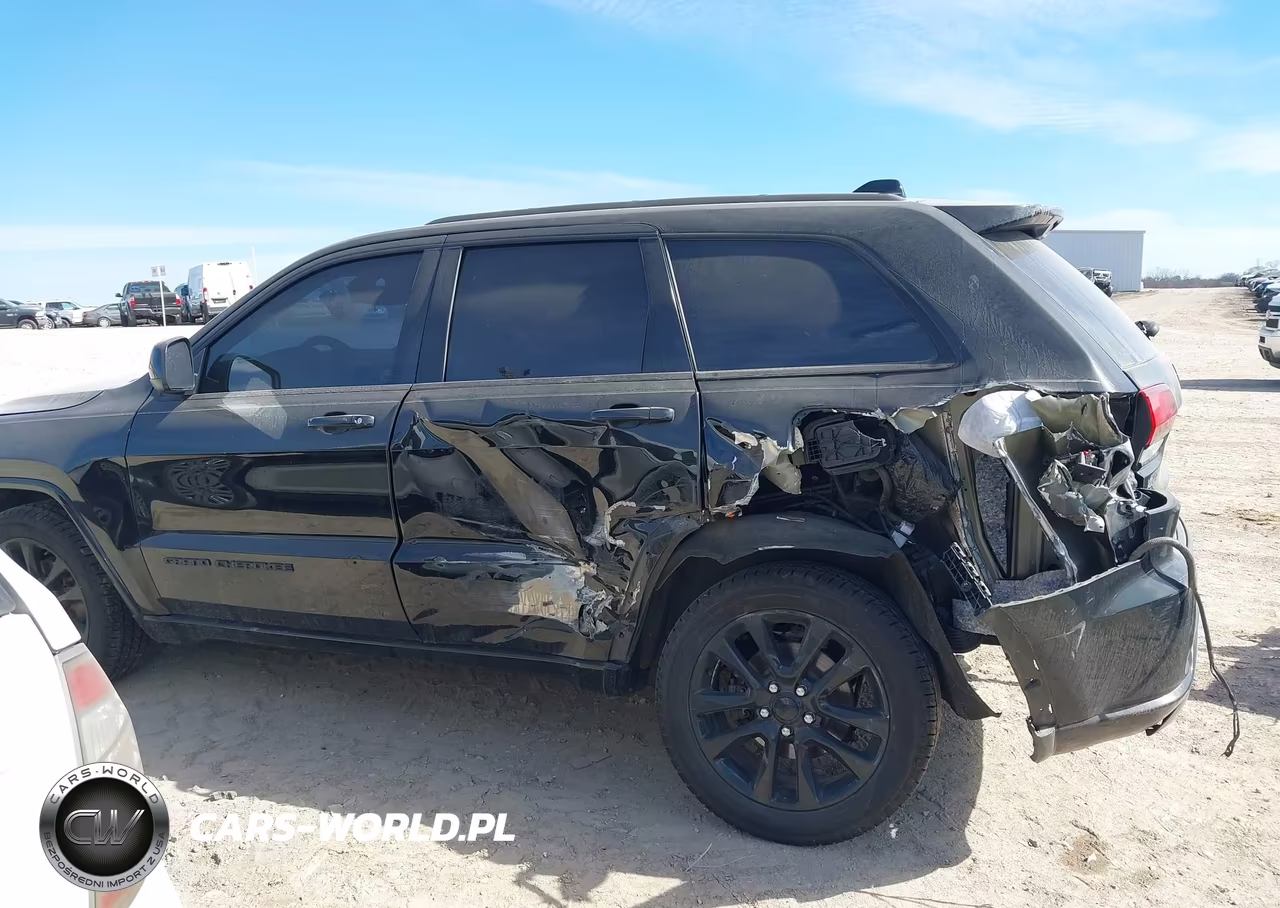 2018 Jeep Grand Cherokee Altitude 4X4 VIN:1C4RJFAG5JC457230 - 14
