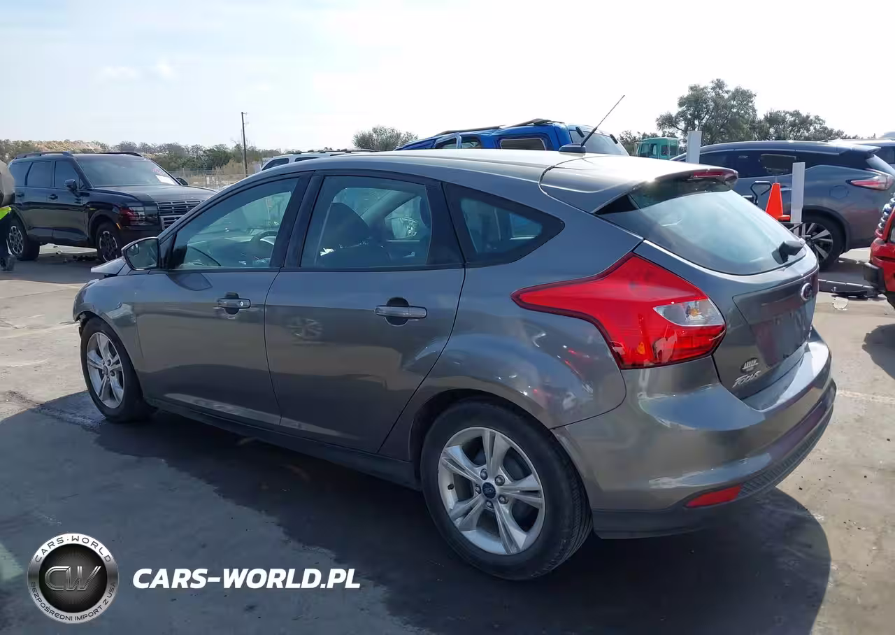 2014 Ford Focus Se VIN:1FADP3K28EL254015 - 3