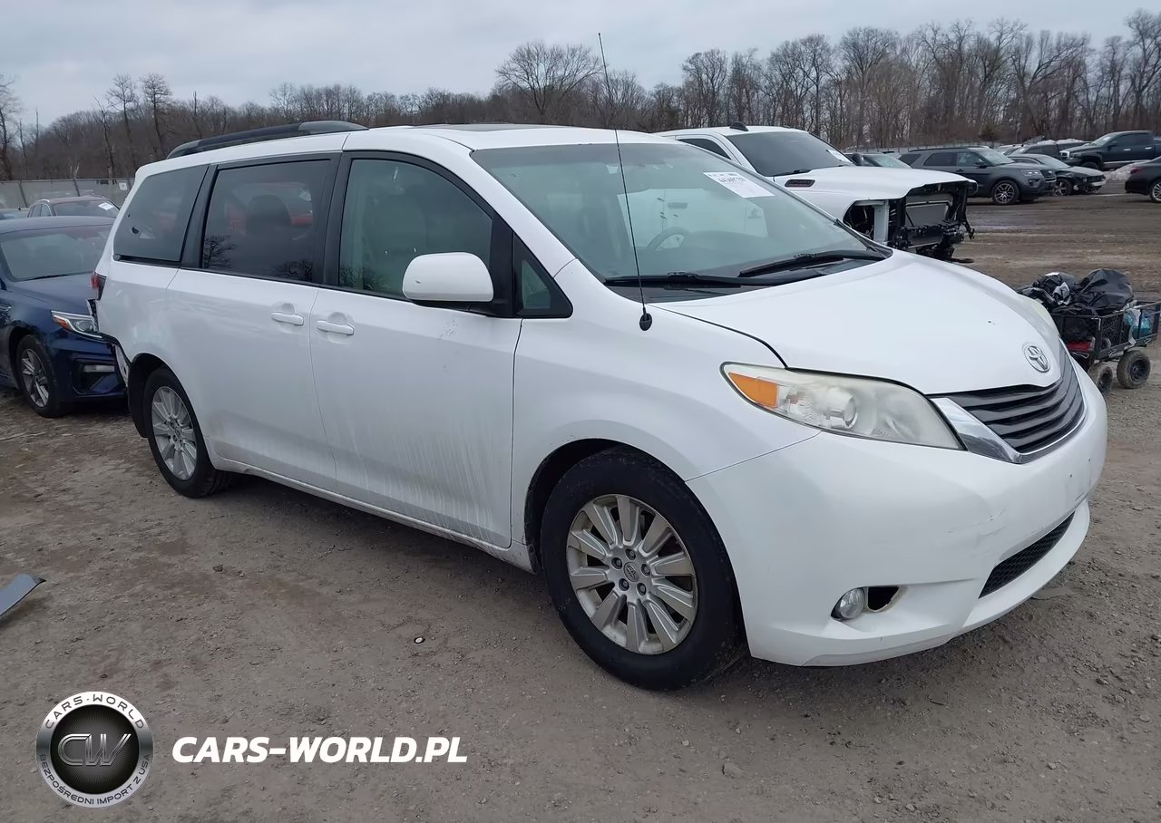 2014 Toyota Sienna Xle 7 Passenger