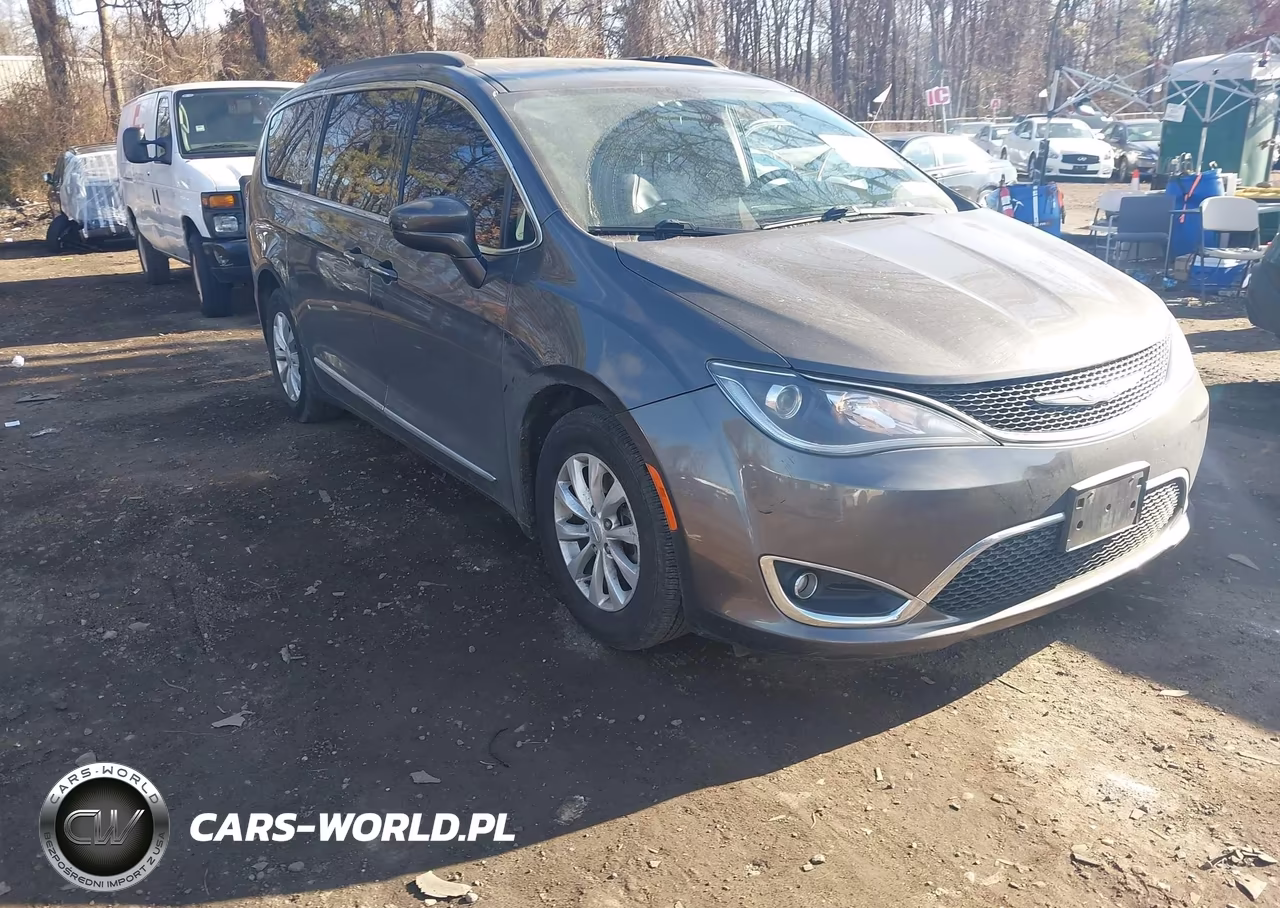 2017 Chrysler Pacifica Touring-L – zdjęcie 1 z 16